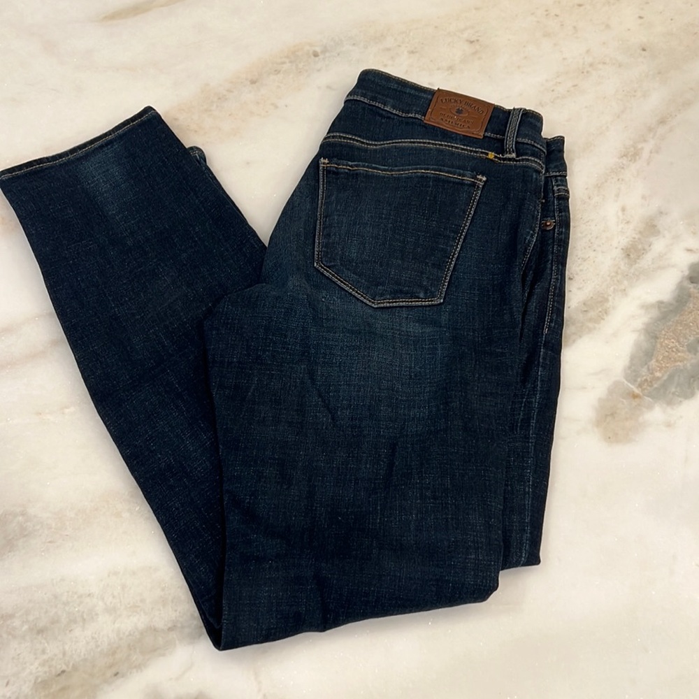 Dark Lucky Brand skinny jeans. Size 8. Worn once. No holes/tears/distressing.
